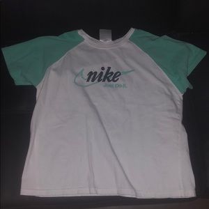 nike tshirt